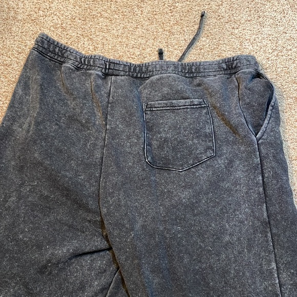 Riot Society Black Skull Sweatpants - Picture 4 of 6